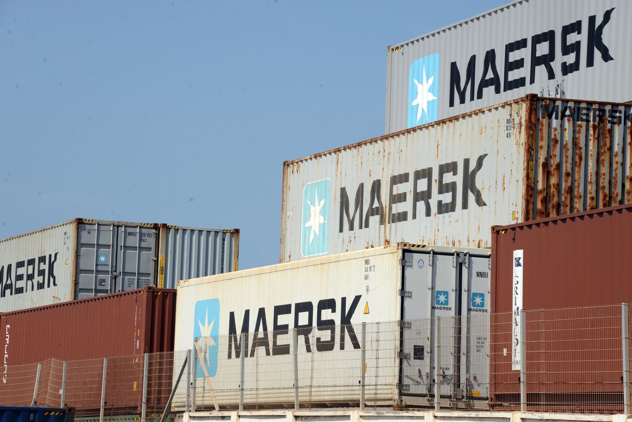 Containerriesen Maersk und MSC stoppen Russland-Transporte