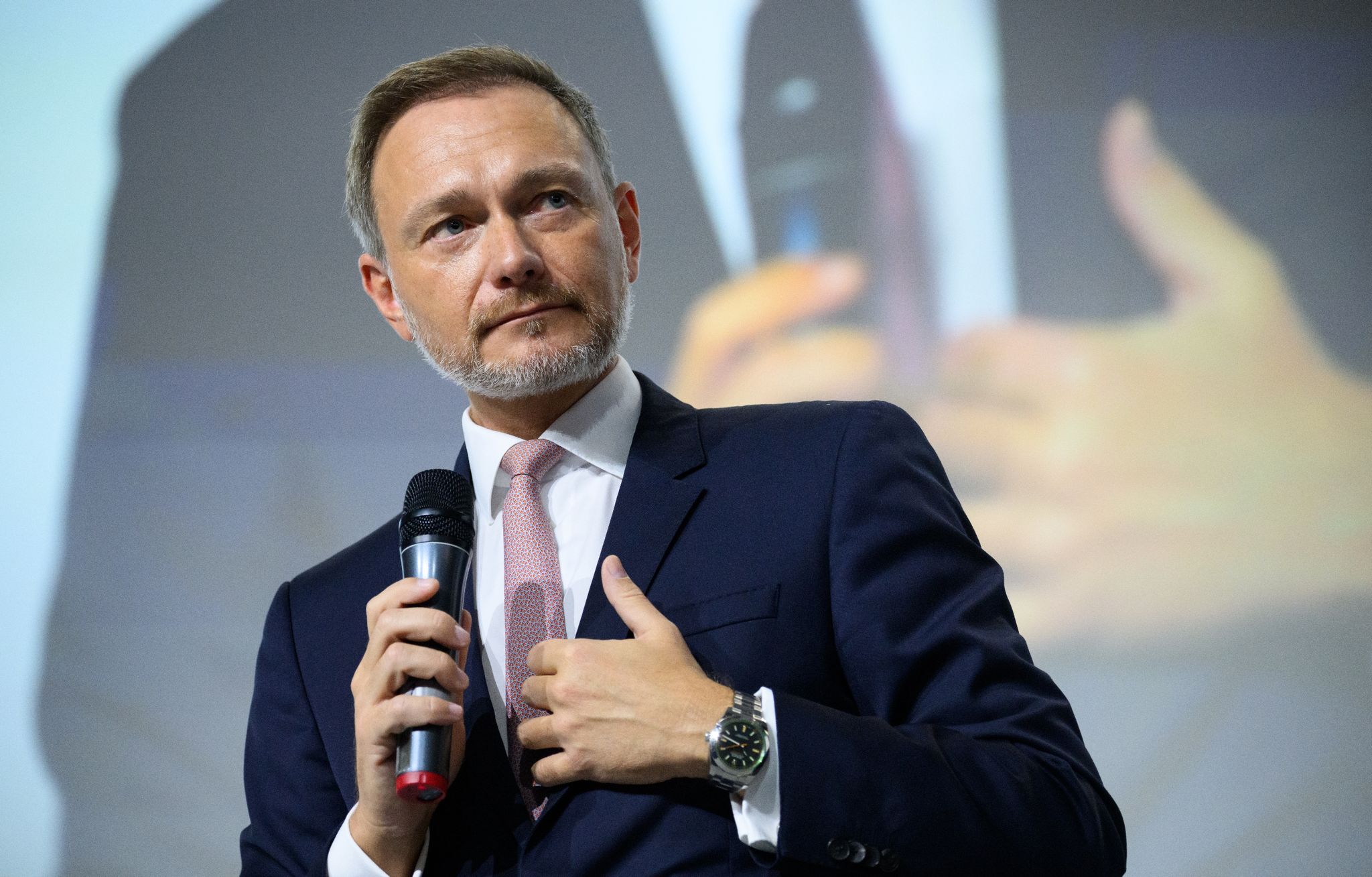 Lindner will mehr Tempo für Ausbau der Infrastruktur