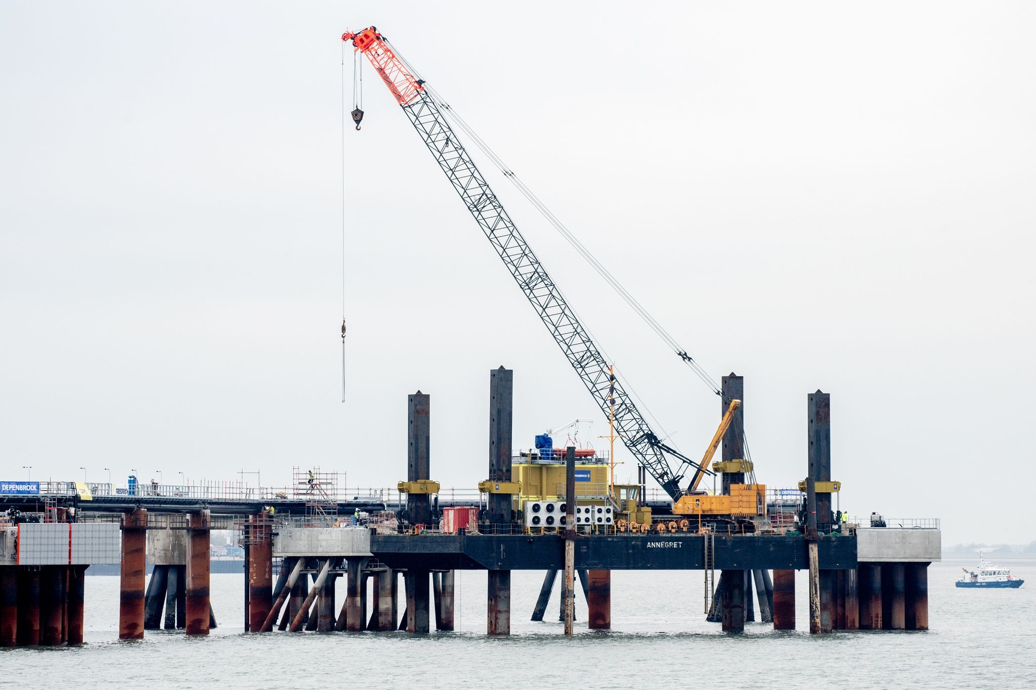 Schwimmende LNG-Terminals deutlich teurer als geplant