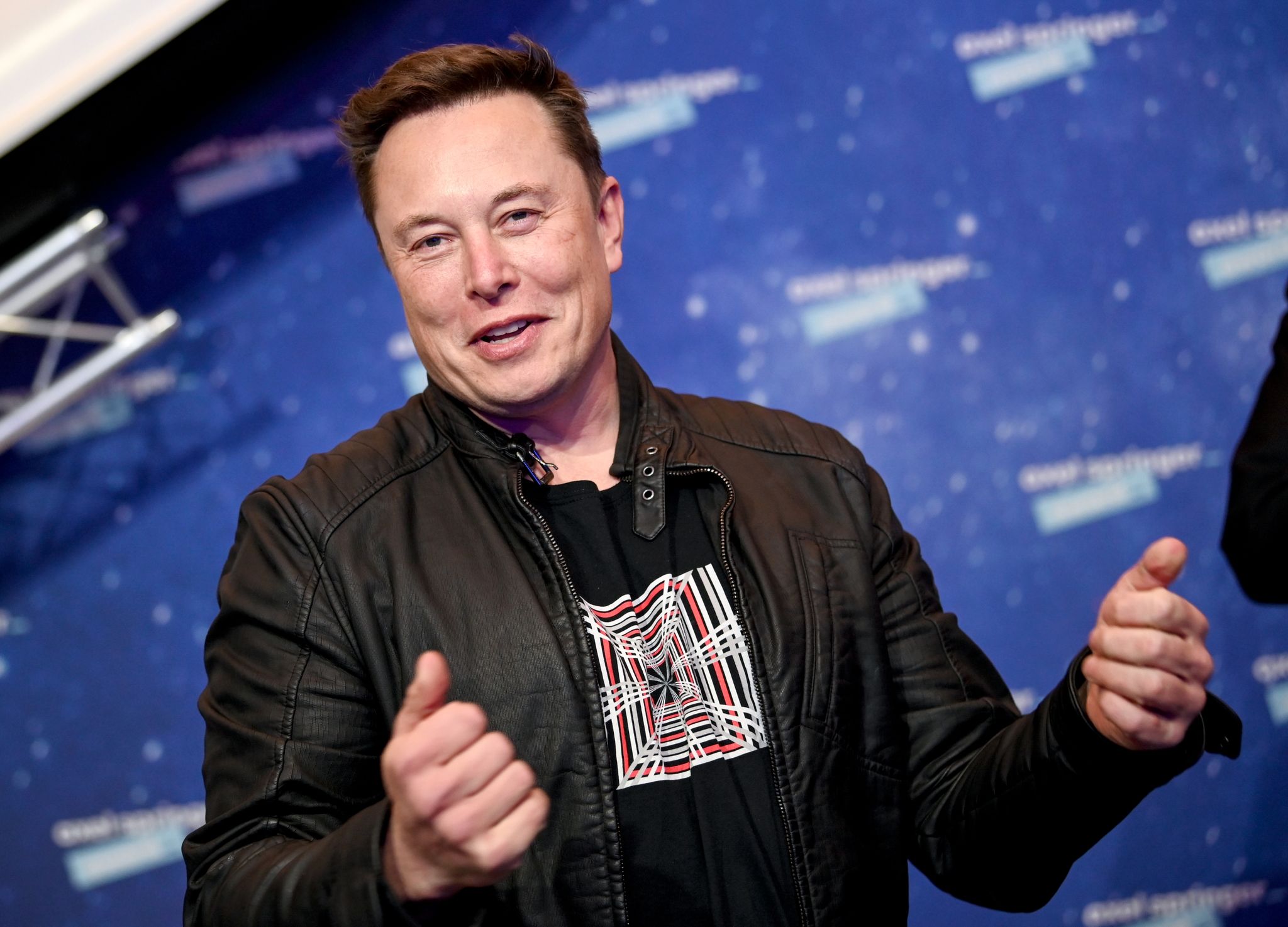 Elon Musk begräbt Kriegsbeil im Konflikt mit Apple