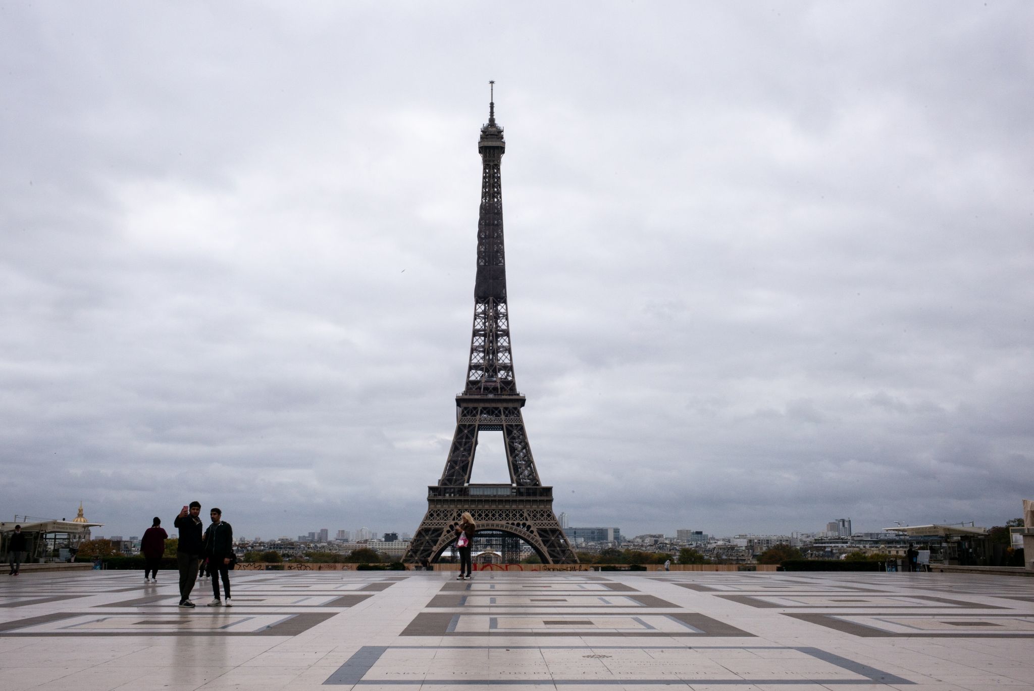 Stromausfall trifft 125.000 Haushalte in Paris