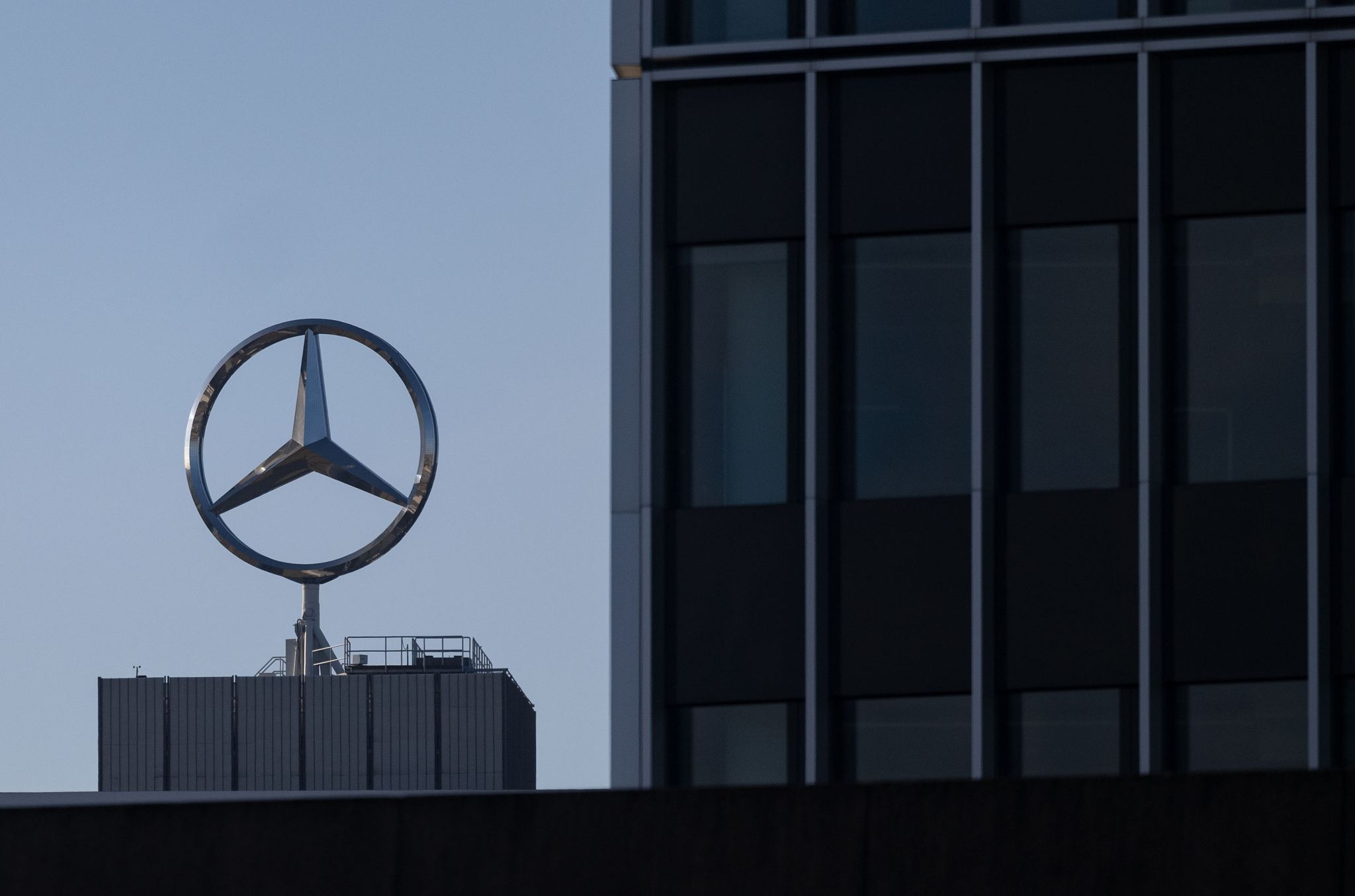 Mercedes baut Teile für E-Autos in Deutschland