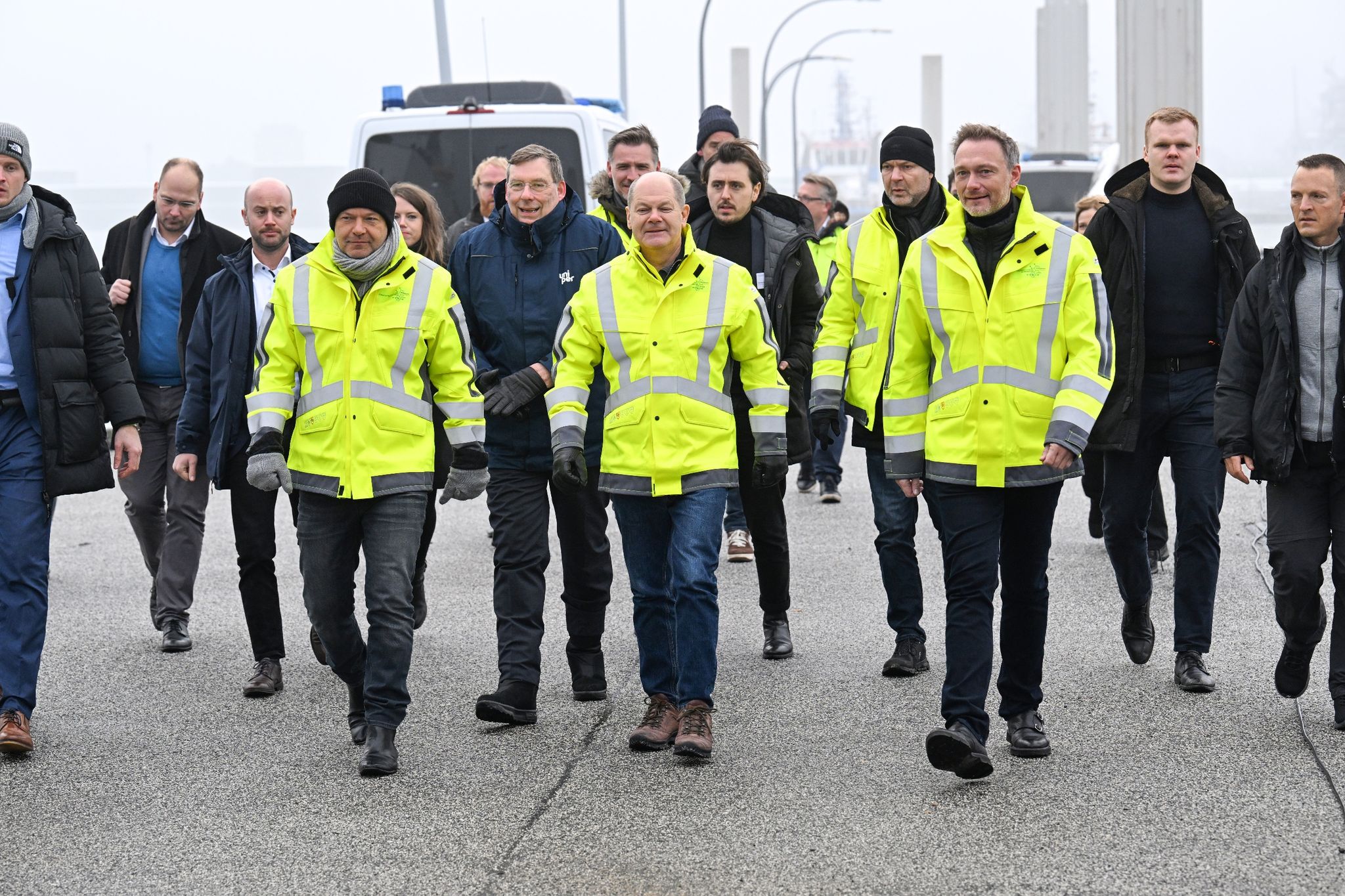 Scholz eröffnet erstes Flüssigerdgas-Terminal Deutschlands