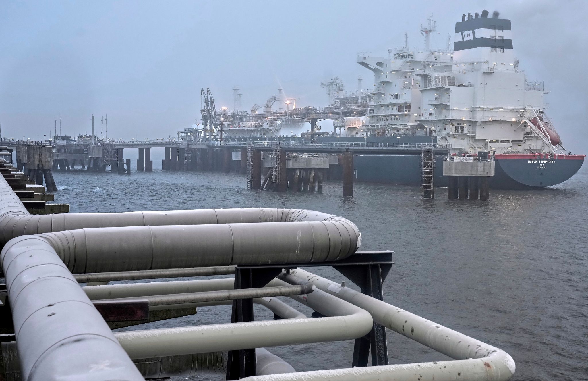 Erstes Gas an LNG-Terminal Wilhelmshaven in Netz eingespeist