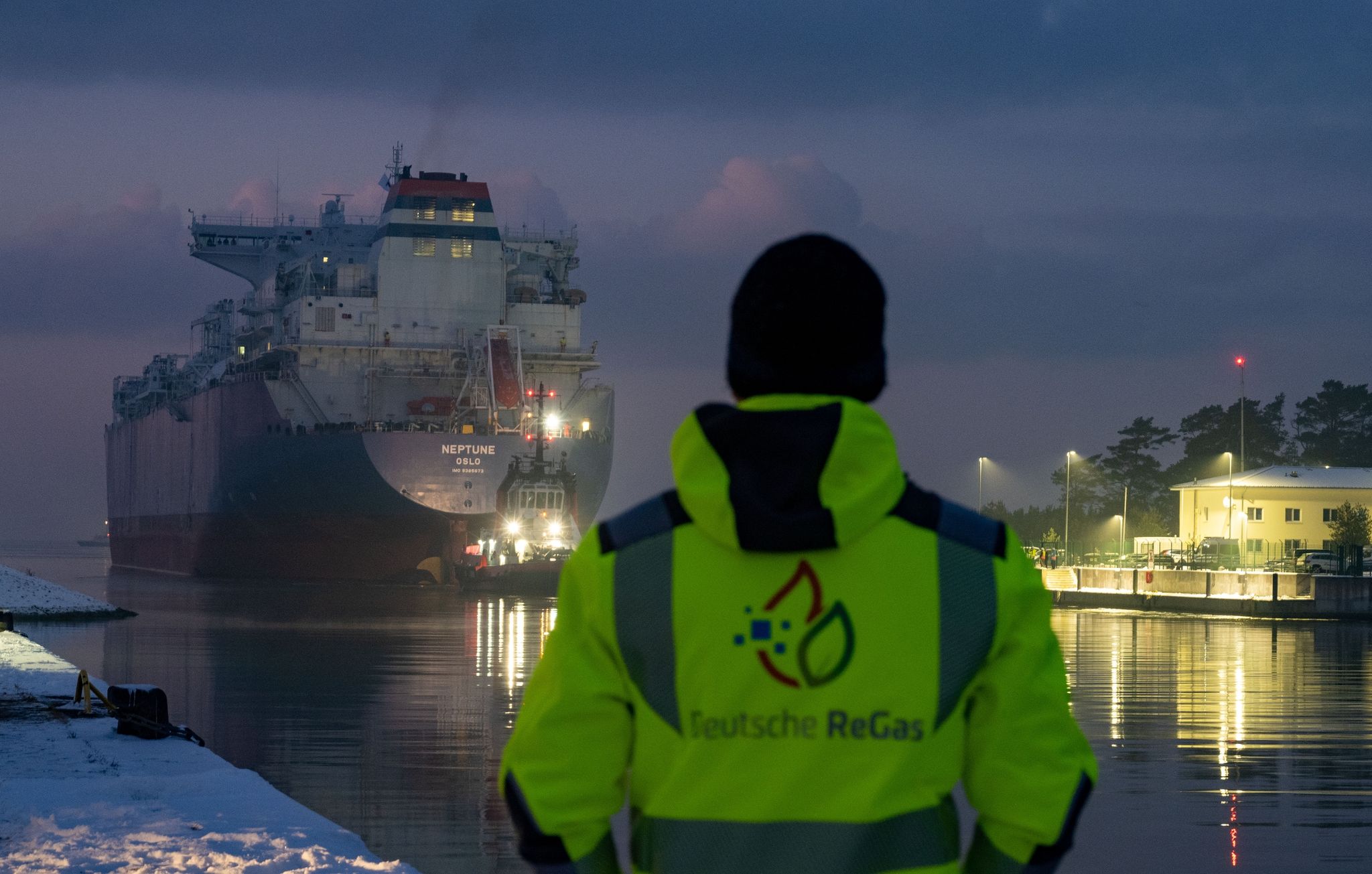 Erster Flüssigerdgas-Tanker erreicht Lubmin