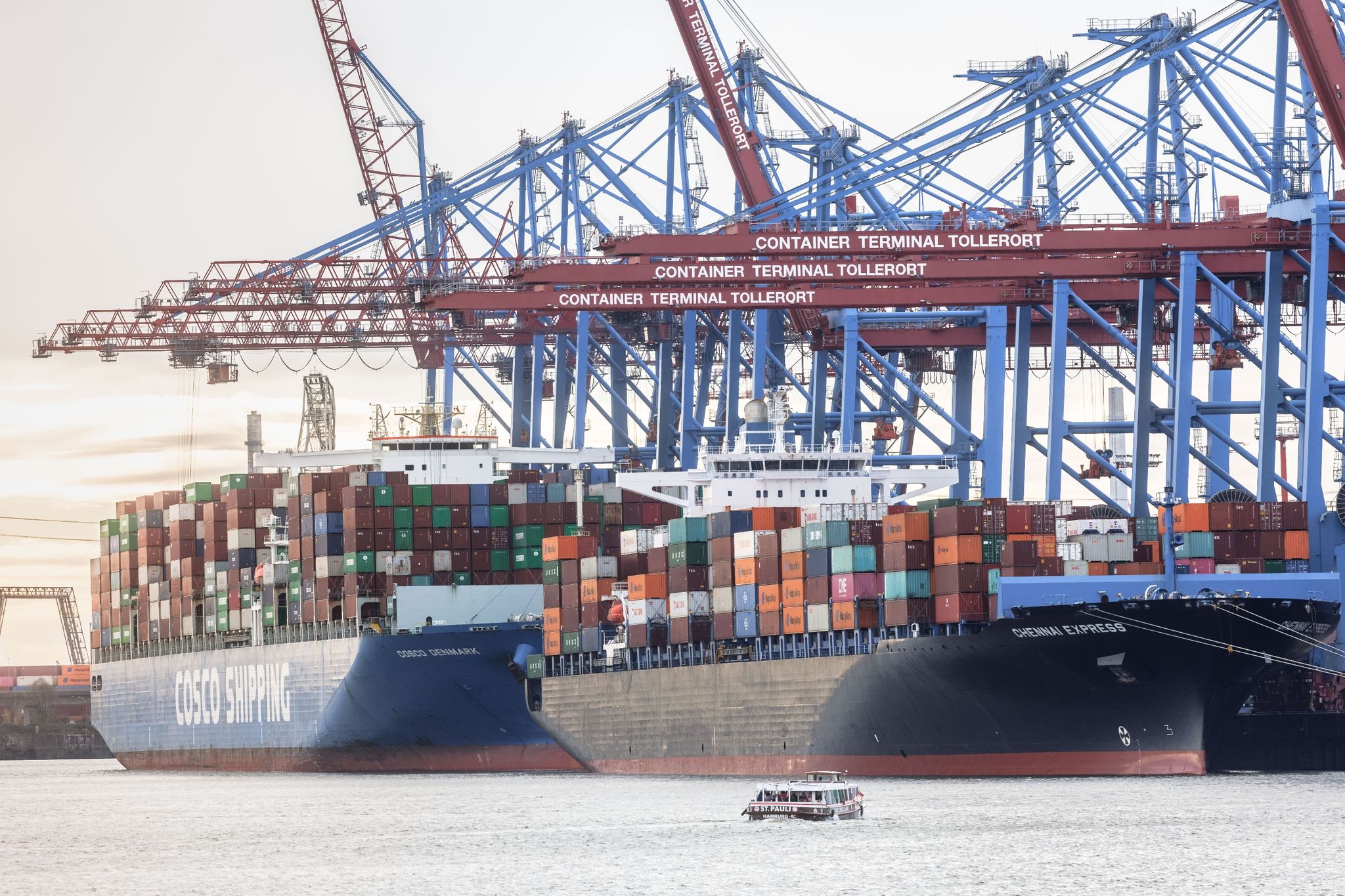 HHLA: Cosco-Beteiligung an Hamburger Terminal fast perfekt