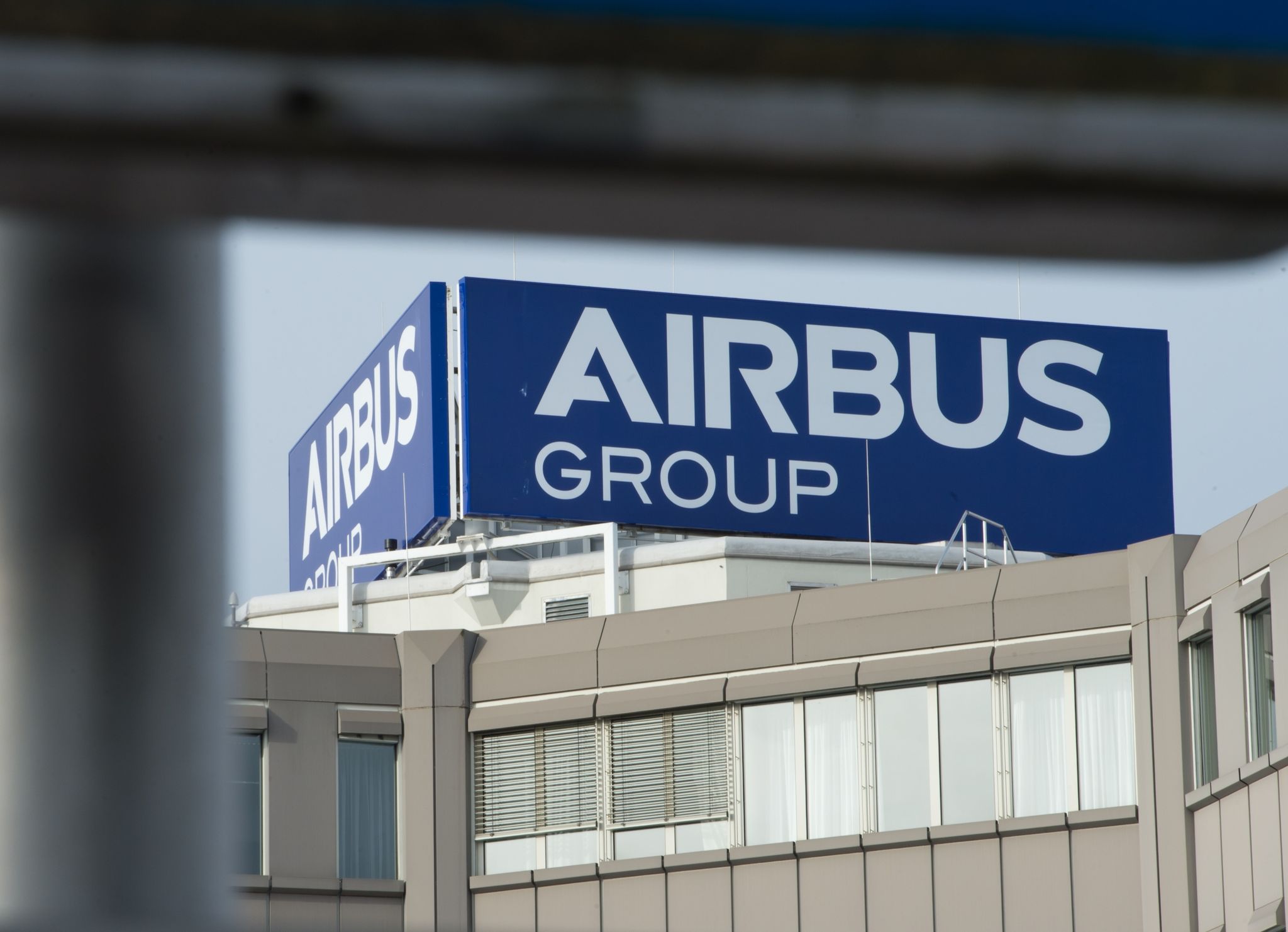 Airbus bleibt 2022 weit vor Boeing