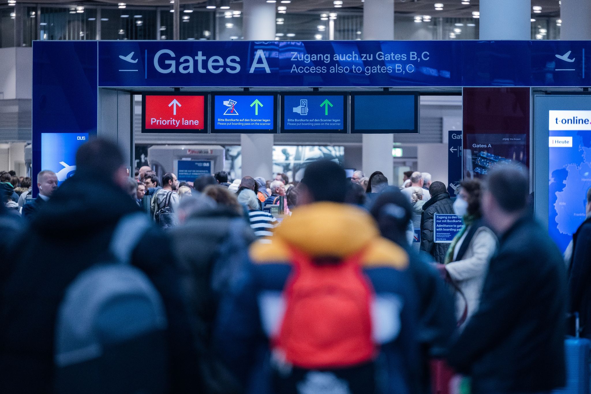 Warnstreik am Düsseldorfer Flughafen hat begonnen