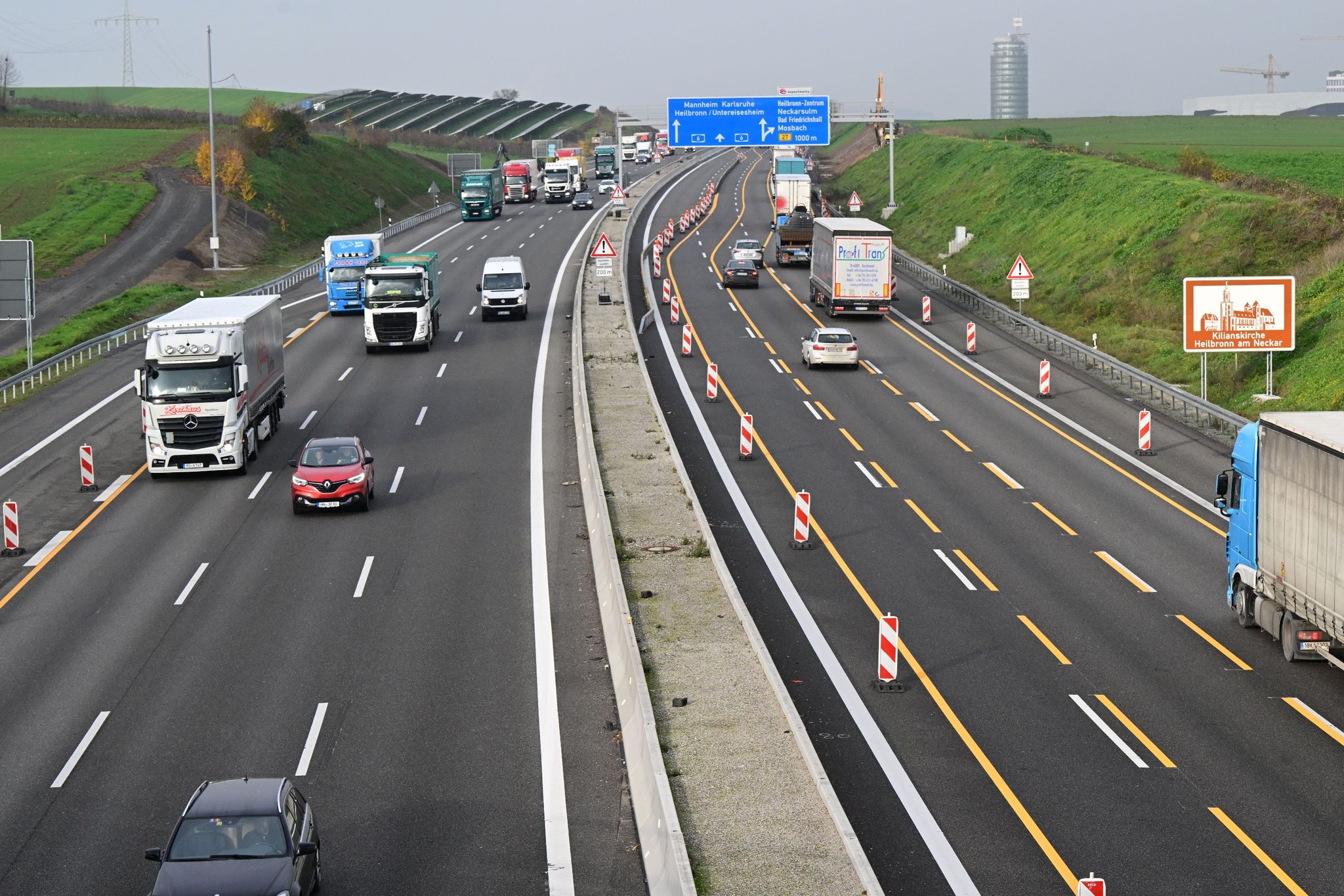 Schienenbranche lehnt Aus- und Neubau von Autobahnen ab