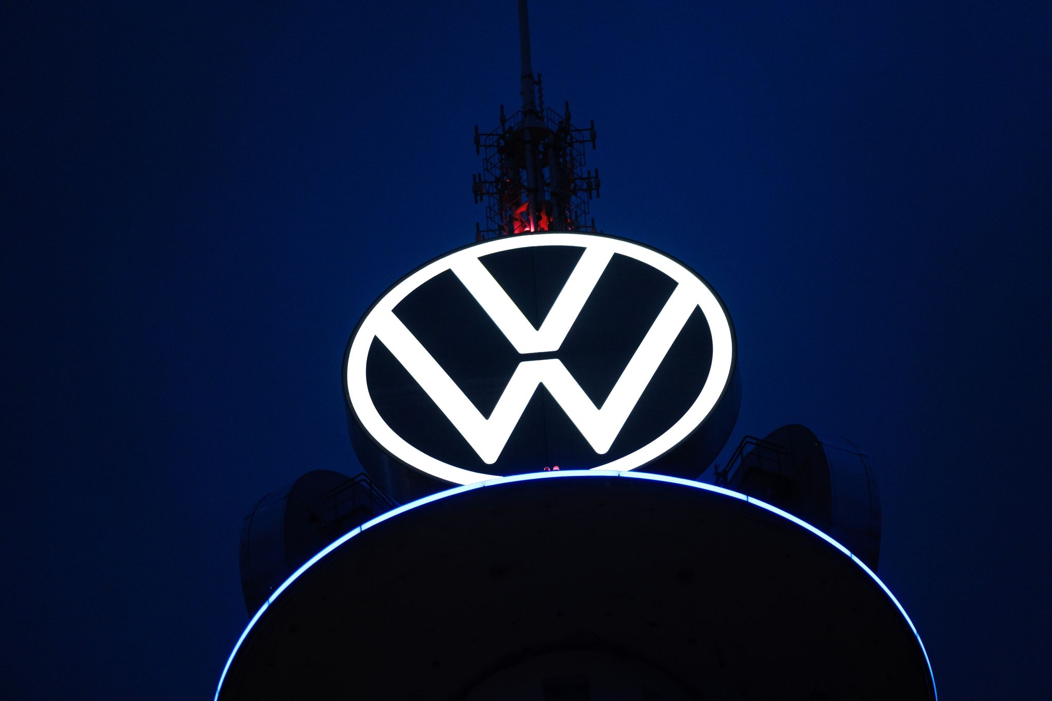 VW-Betriebsgewinn legt 2022 zu – Lieferprobleme bleiben