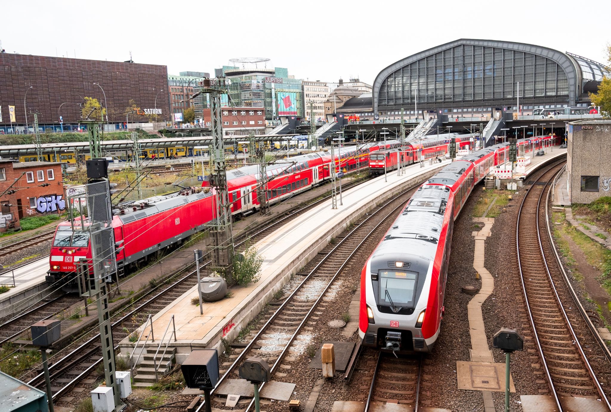 Bahn und Gewerkschaft EVG vor harter Tarifrunde