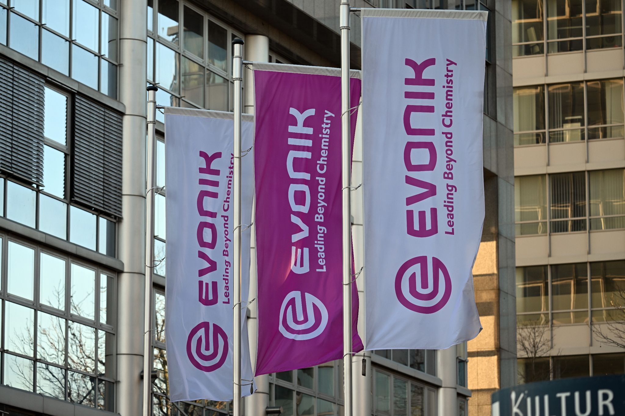 Evonik rechnet mit Gewinnrückgang