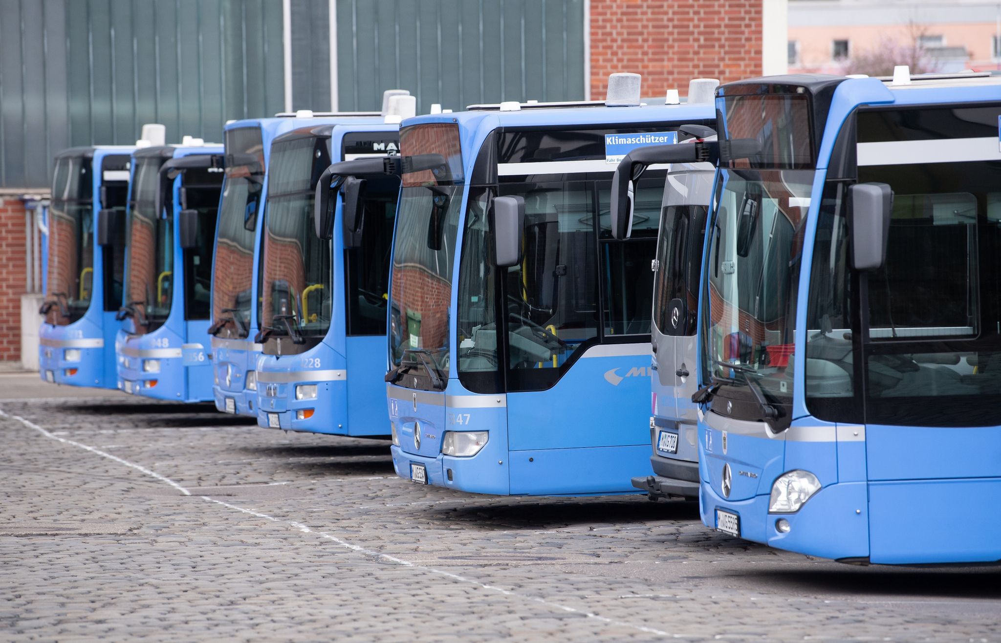 Fahrermangel führt zu Ausfällen bei Bussen und Bahnen