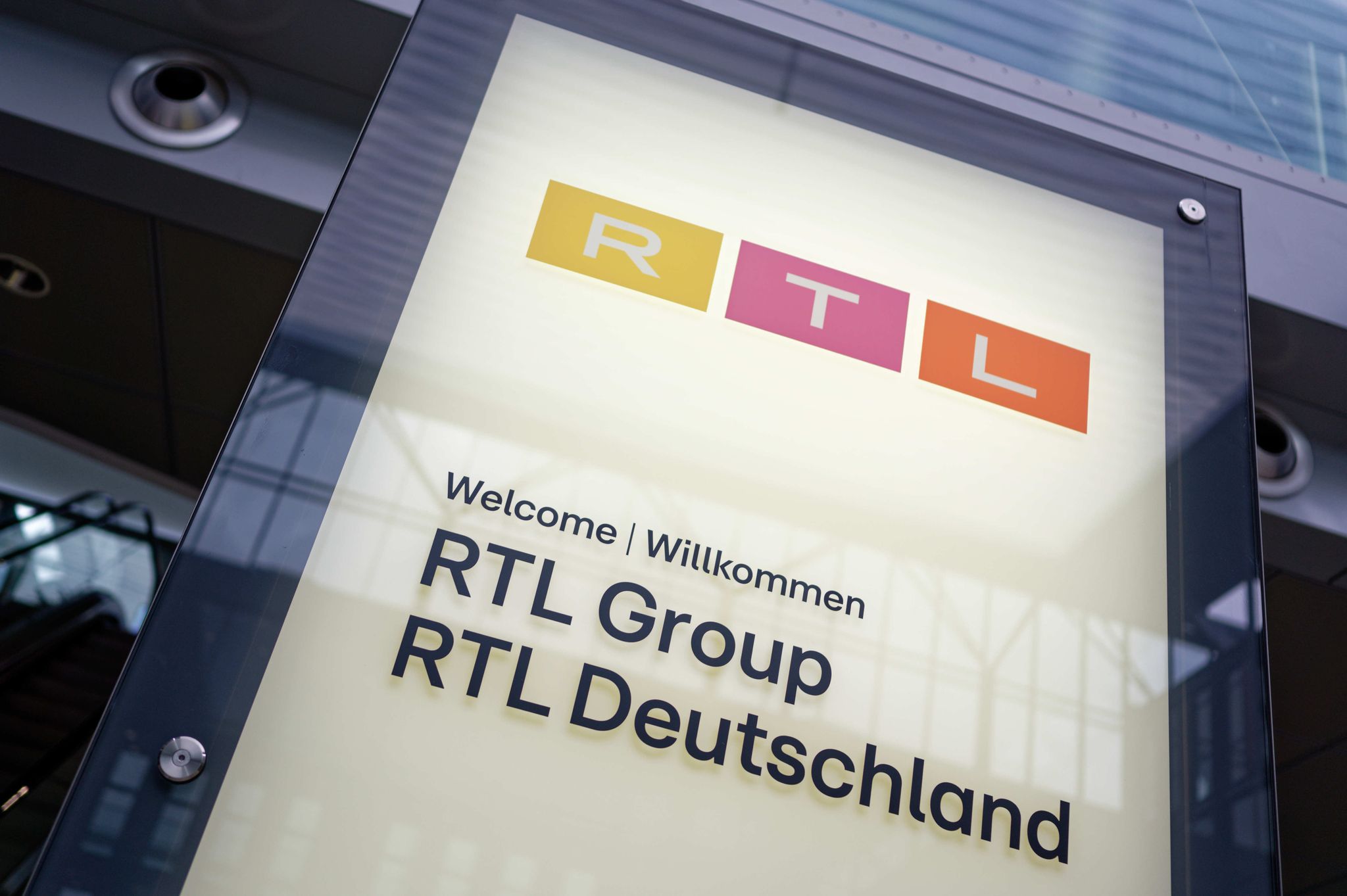 RTL nach Gewinnrückgang vorsichtig