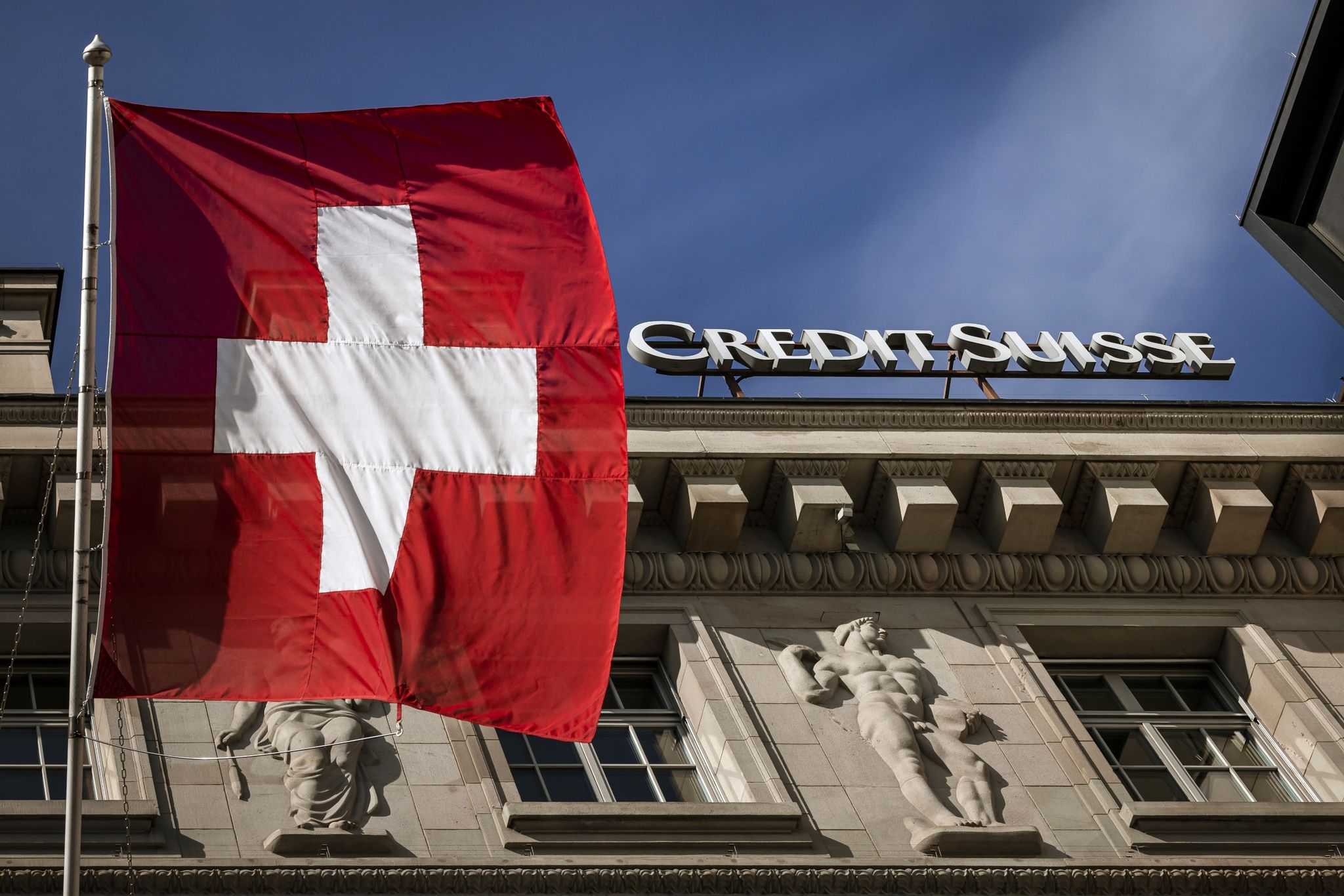 UBS bietet bis zu eine Milliarde Dollar für Credit Suisse