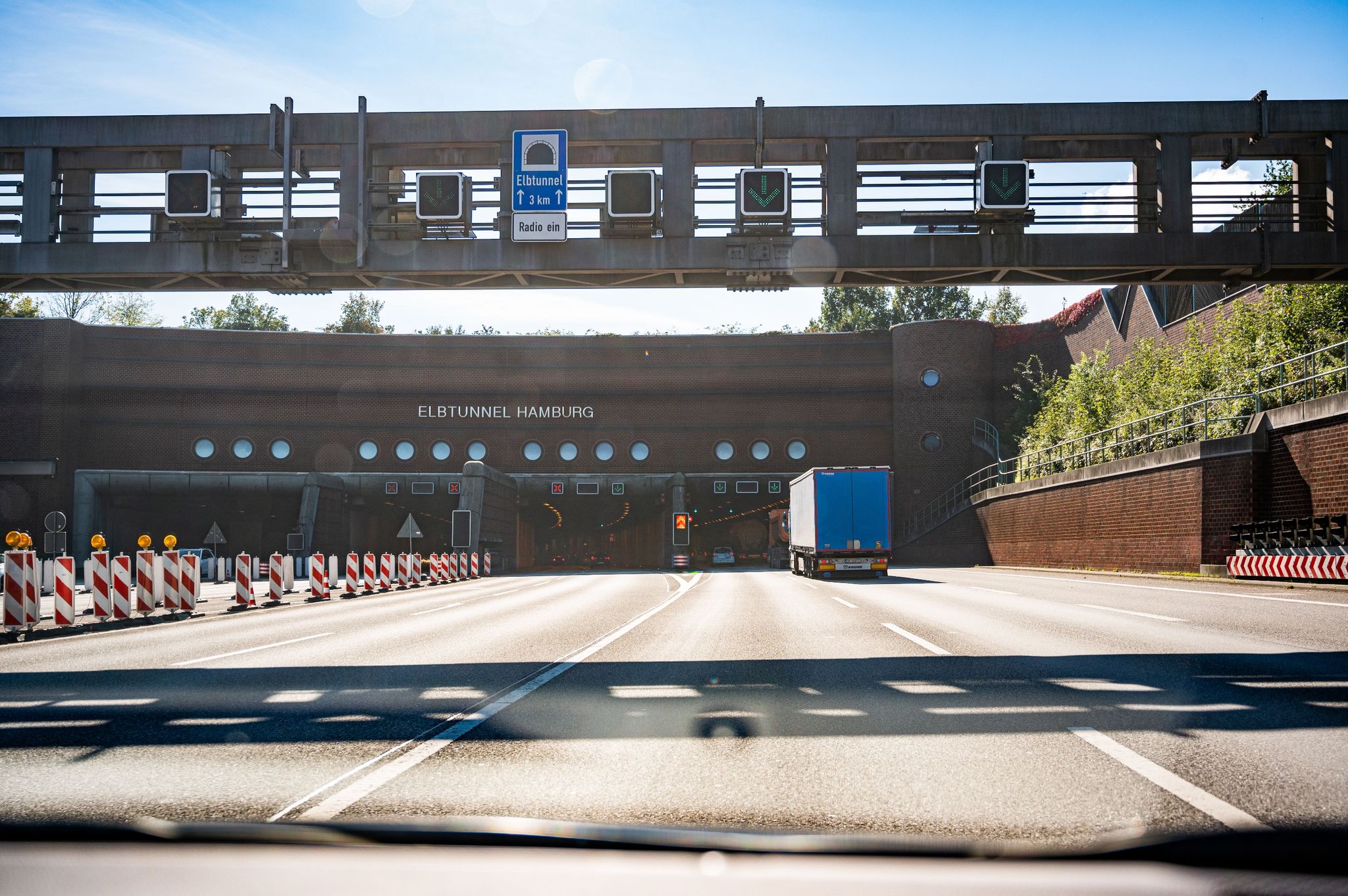 Verkehrs-Warnstreik: Macht Verdi auch den Elbtunnel dicht?