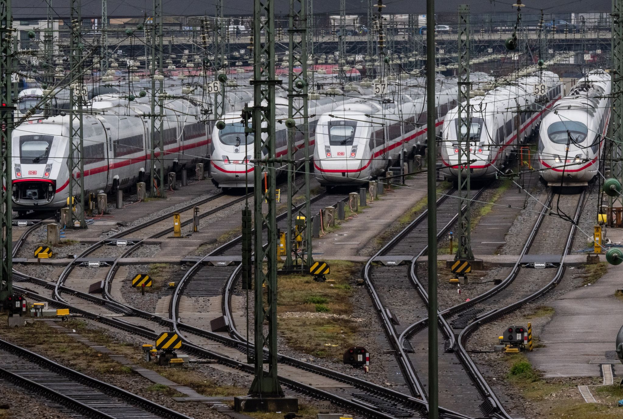 155 Millionen Fahrgäste: Bahn rechnet mit Fernverkehrsrekord