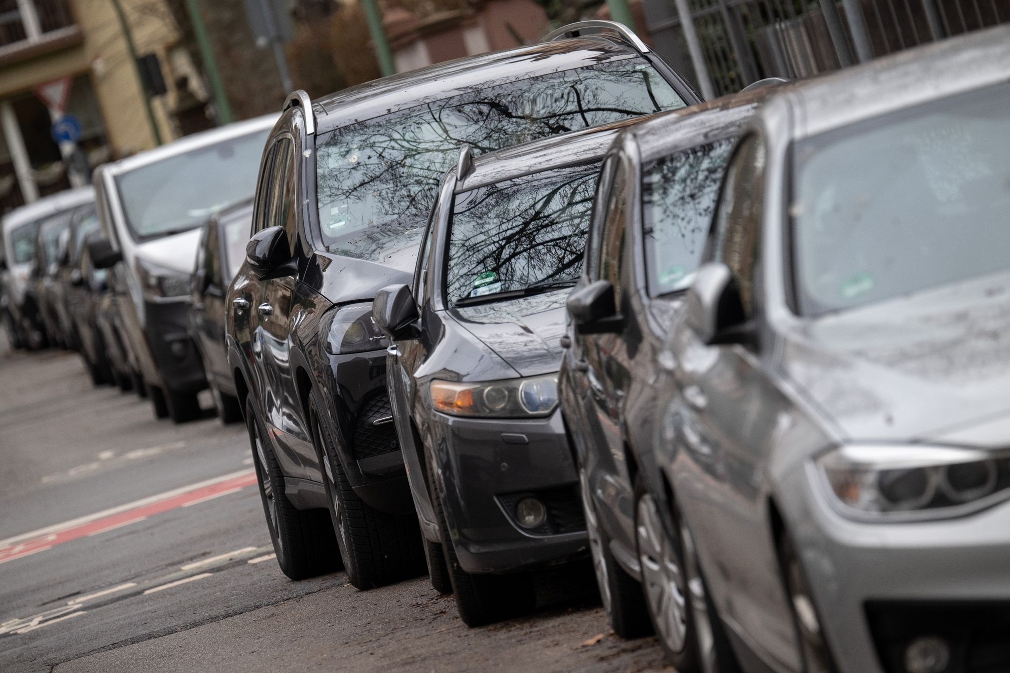 Mehr SUVs, mehr BEVs: Autos werden größer und schwerer