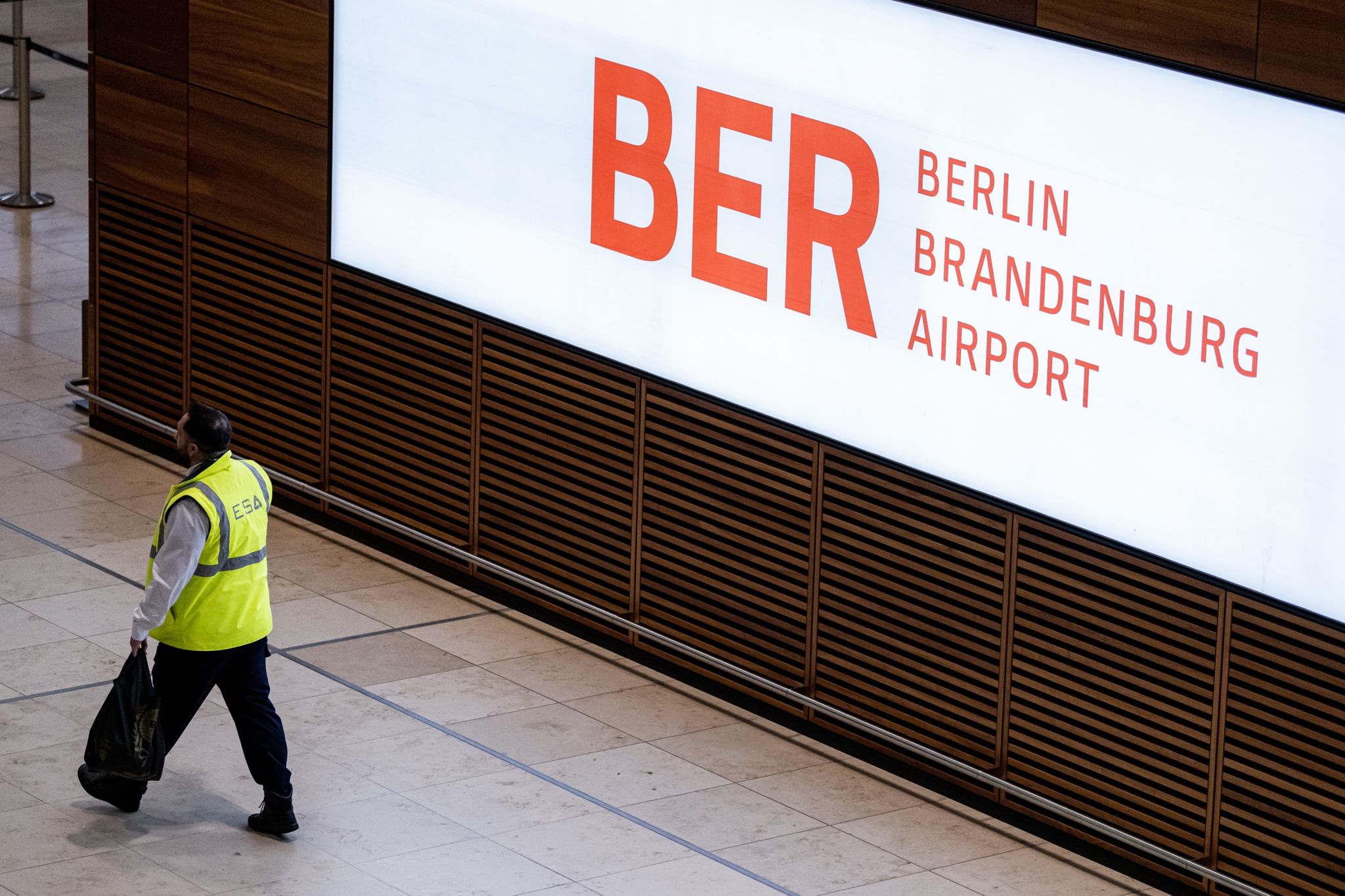 Warnstreik am Flughafen Berlin-Brandenburg hat begonnen