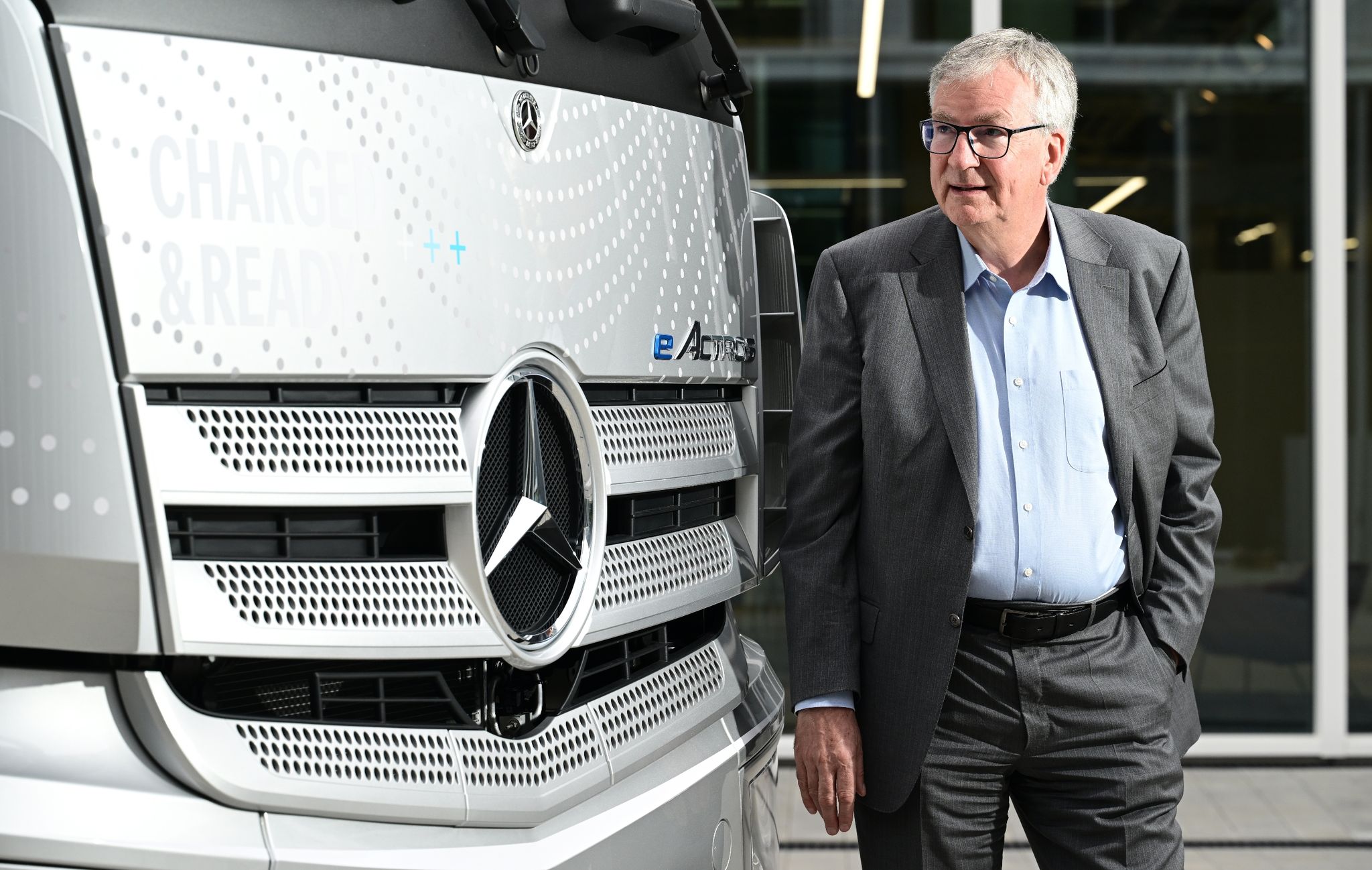 Daimler Truck und Toyota wollen Lkw-Geschäft fusionieren