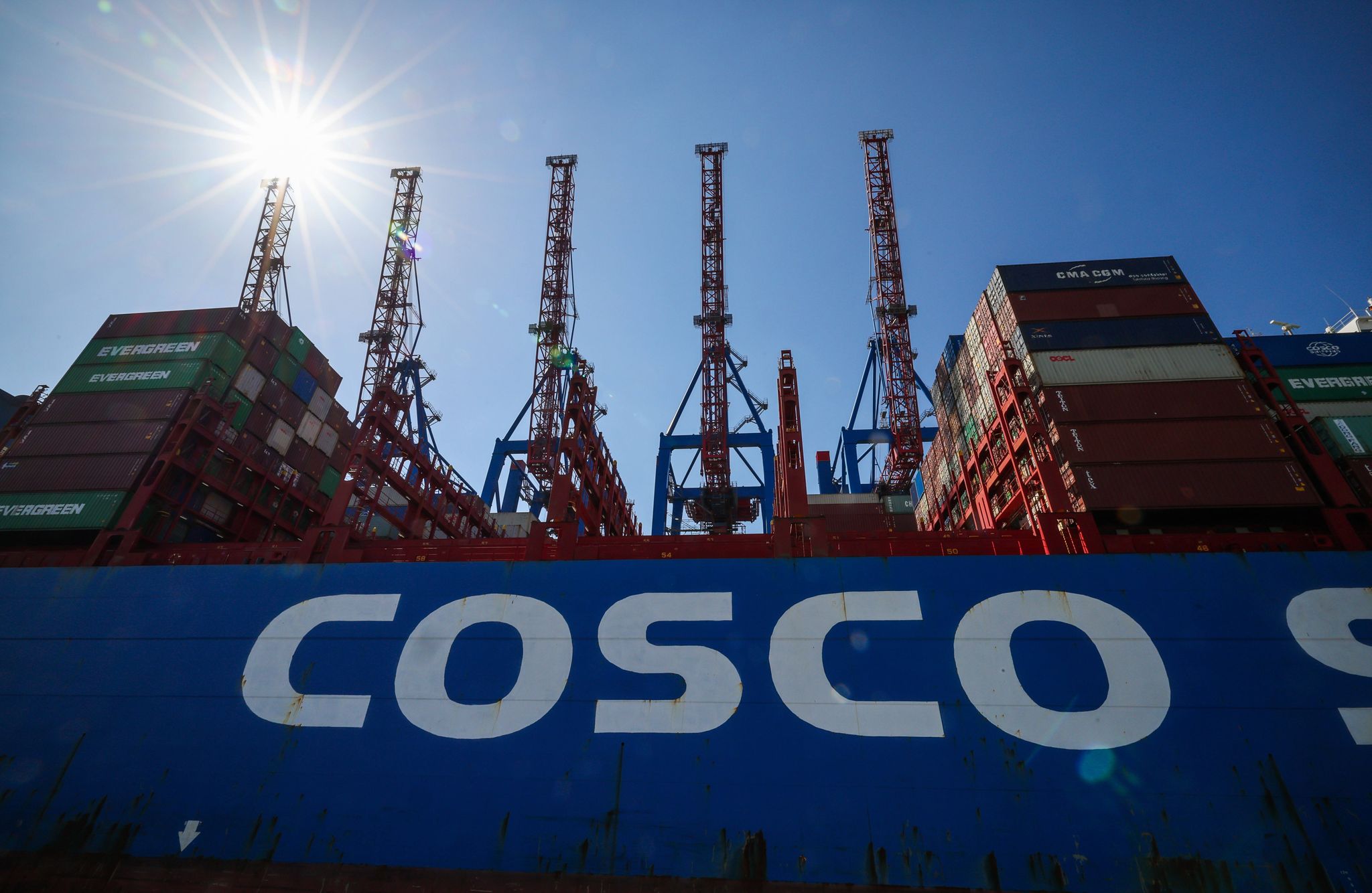 Cosco-Deal im Hamburger Hafen unter Dach und Fach