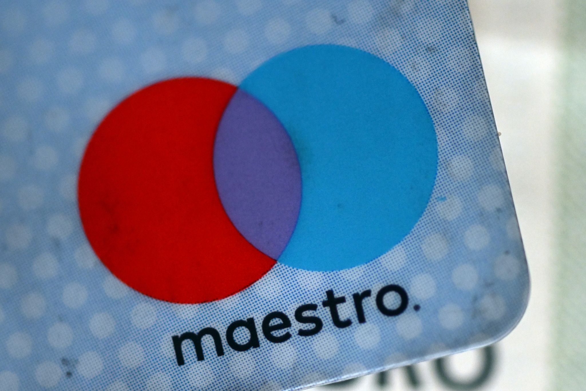 Girocard ohne Maestro: Was ändert sich für Bankkunden?