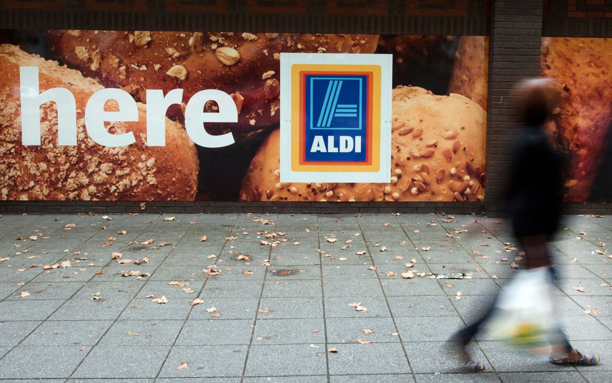 Aldi und Lidl bauen Großbritannien-Geschäft weiter aus