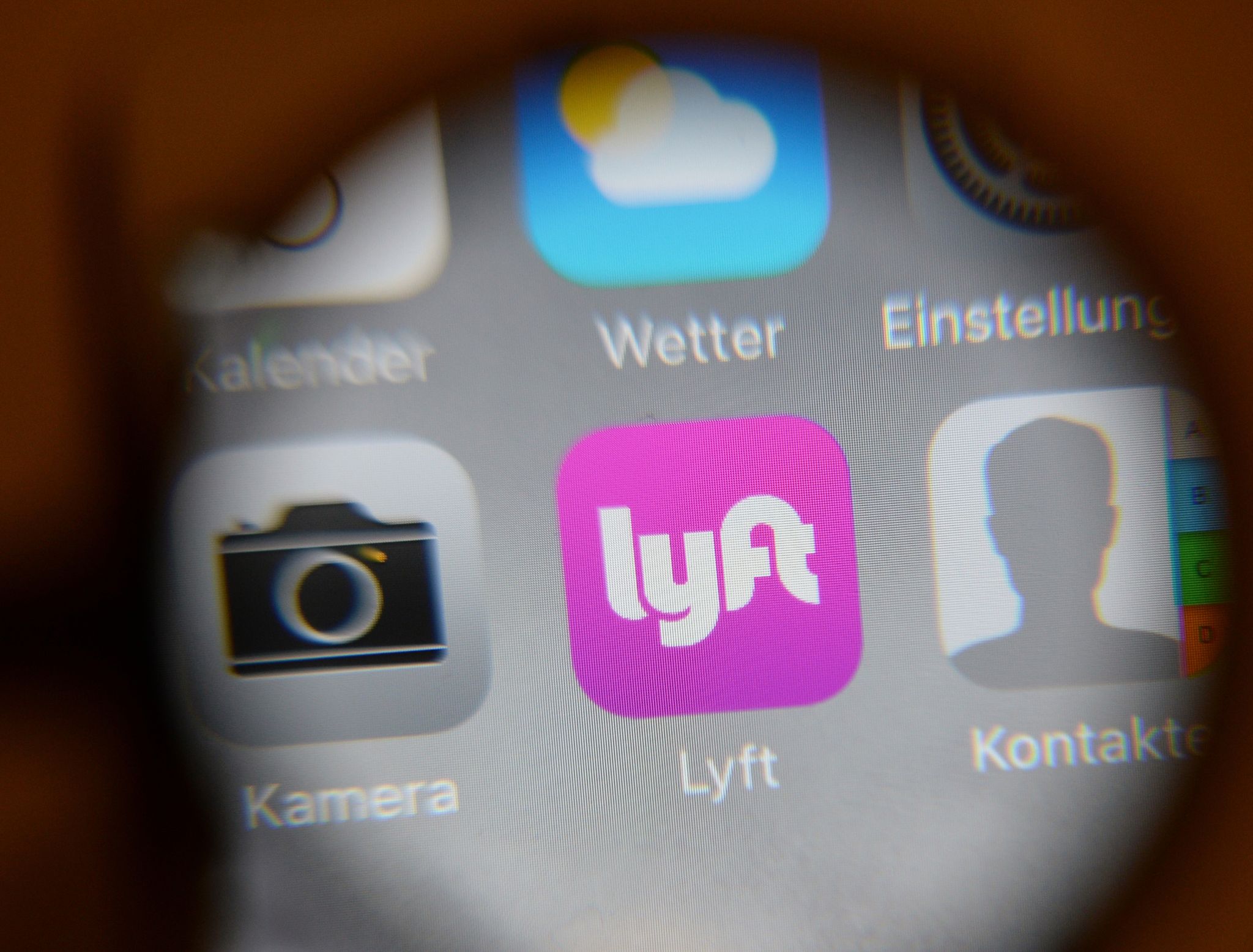 Eine Null zu viel: Lyft nach Tippfehler auf Kursachterbahn