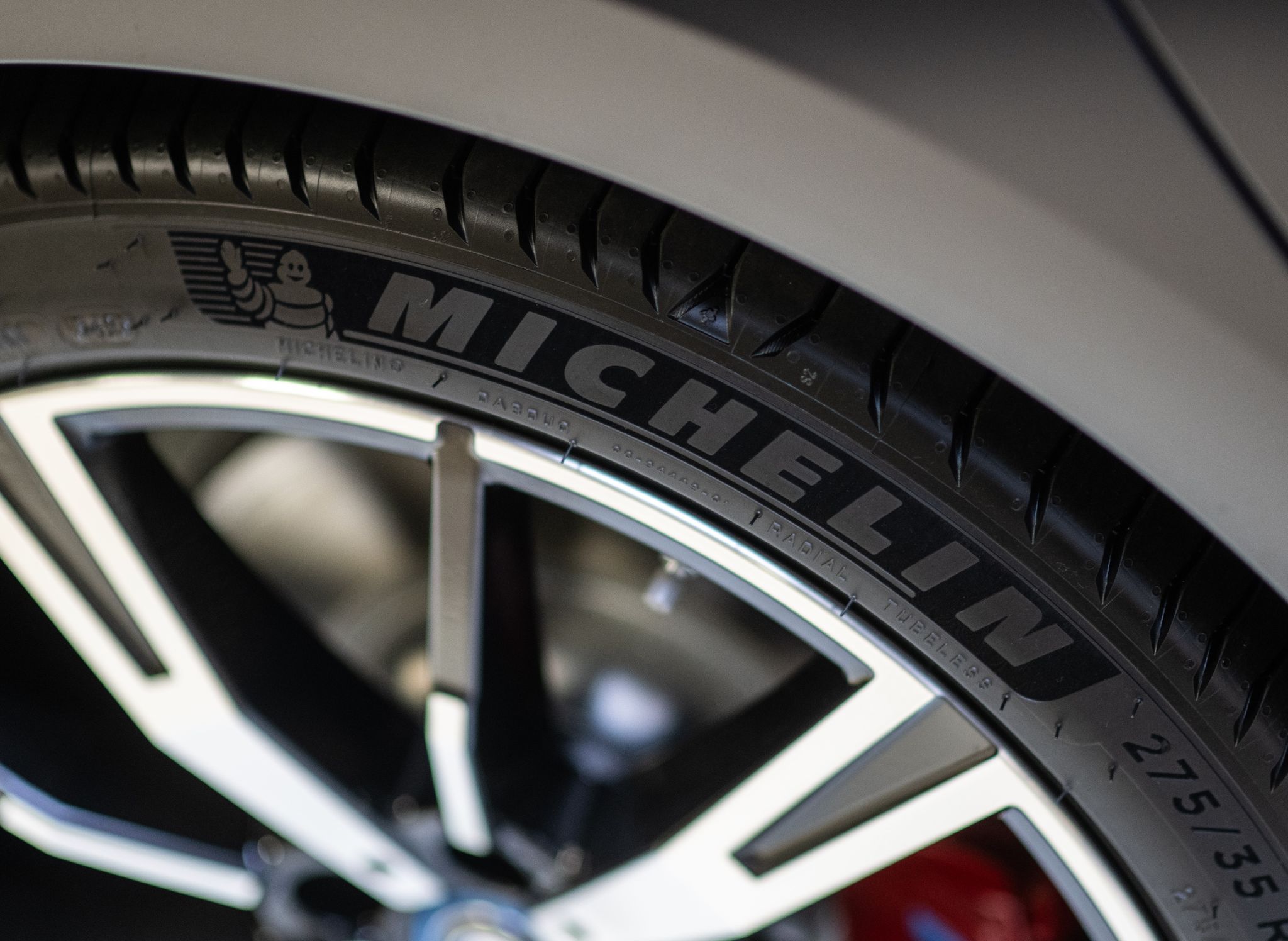 Gewerkschaft legt Konzept für Erhalt von Michelin-Werken vor