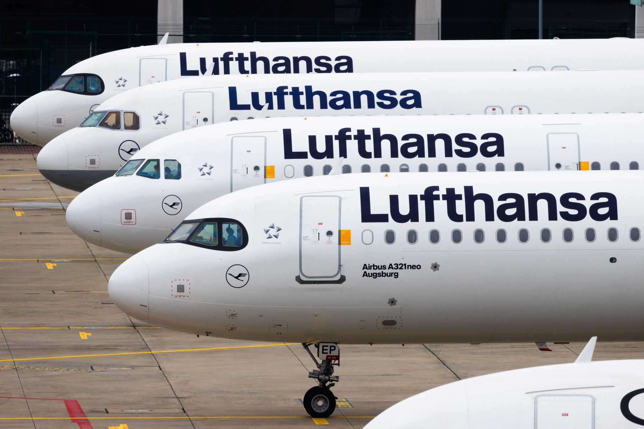 Lufthansa-Kabinenpersonal in Frankfurt im Streik