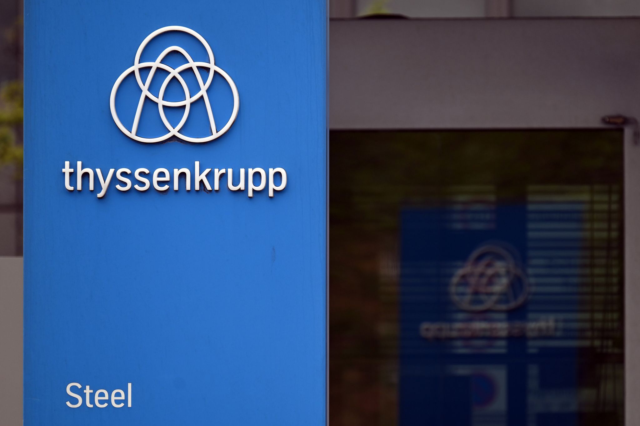 Beschäftigte von Thyssenkrupp-Stahlsparte protestieren