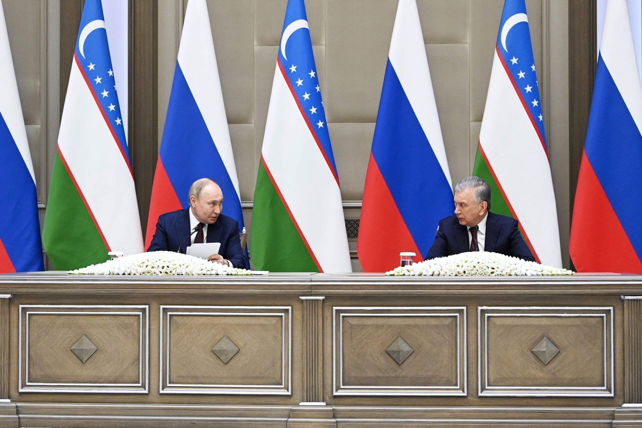 Russland will Usbekistan Gas und Atomkraft liefern