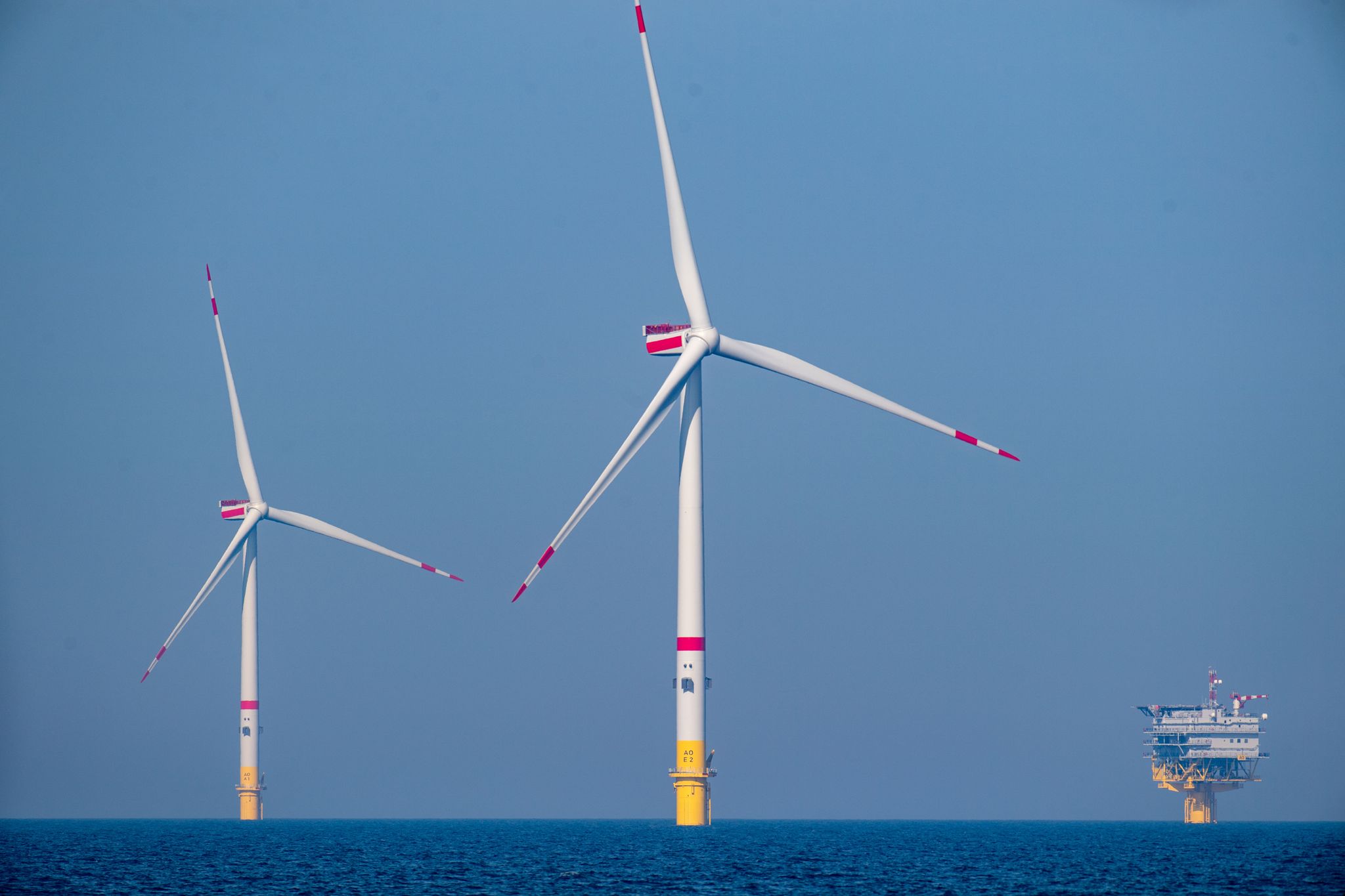 Behörde versteigert Windpark-Rechte für drei Milliarden Euro