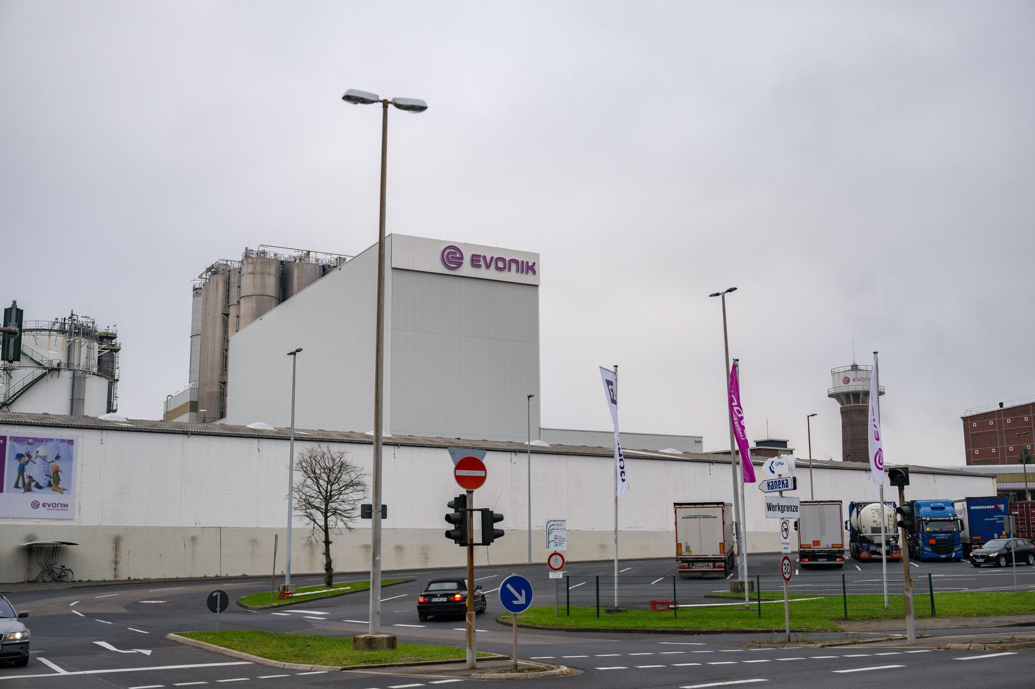 Zukunft von Evonik-Servicegeschäft weiter offen