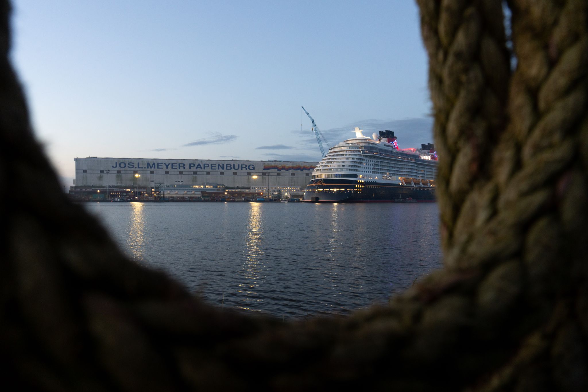 Bund und Land steigen bei Meyer Werft ein