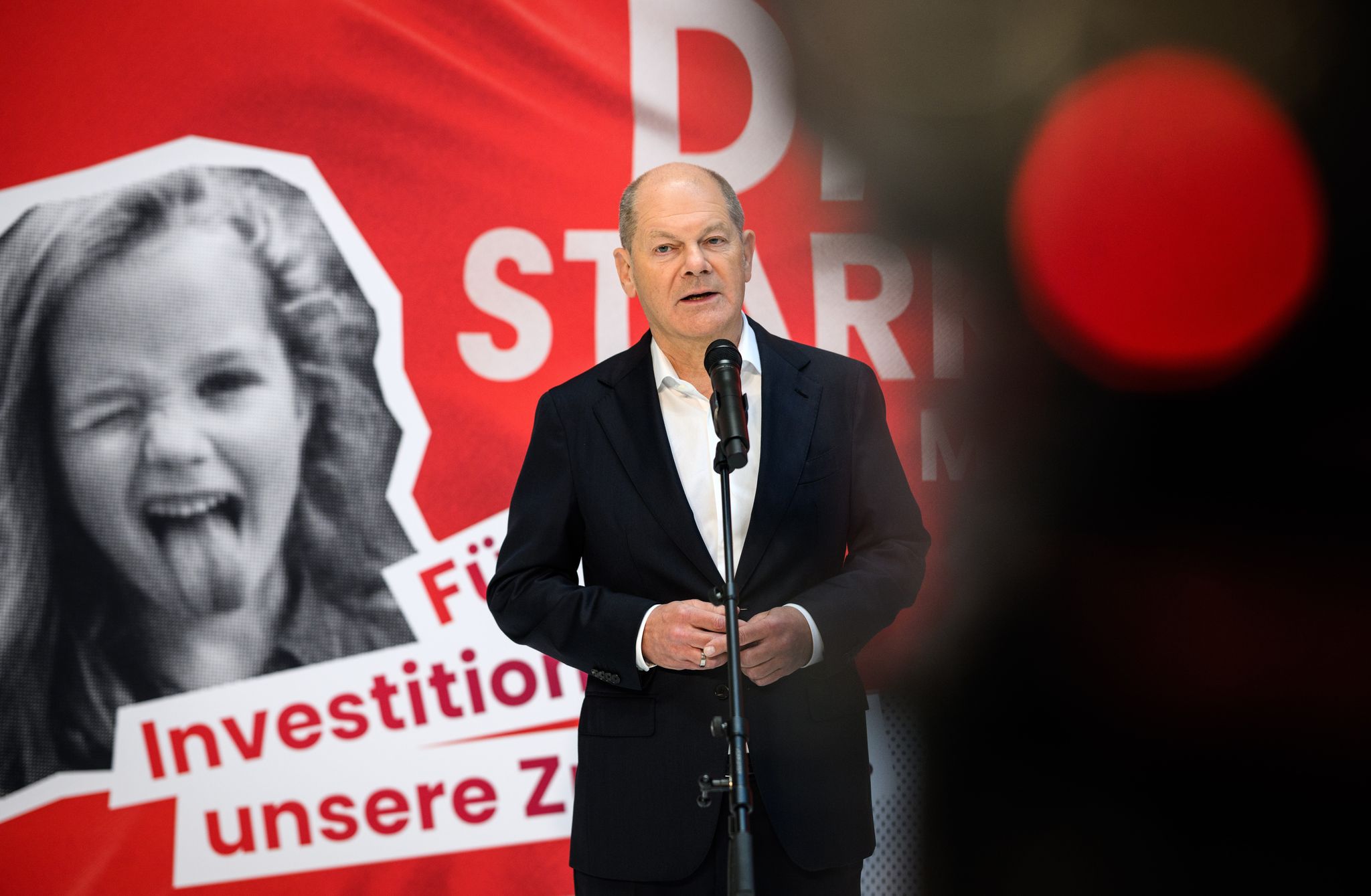 Scholz warnt vor Merz‘ Stahl-Kurs