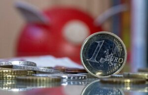 Studie: Mädchen wissen weniger über Wirtschaft als Jungen