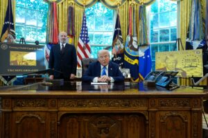 Trump verfügt Gebühr von 100.000 Dollar für Visa-Kategorie
