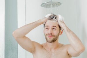 Energiesparen beim Duschen: Warmes Wasser sinnvoll nutzen