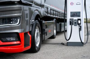 Deutschland darf Lkw-Ladepunkte mit 1,6 Milliarden fördern
