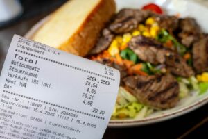 Kunden wollen öfter essen gehen – doch Preise bleiben hoch