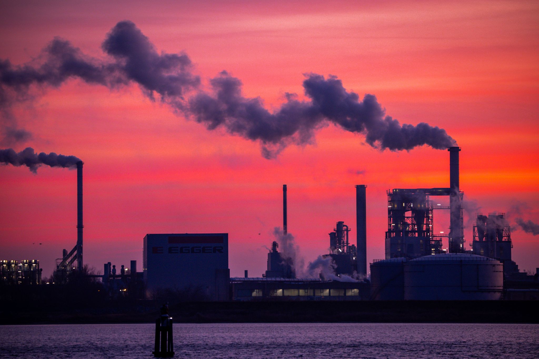 Unerwarteter Auftragsboom: Industrie gibt Konjunkturhoffnung